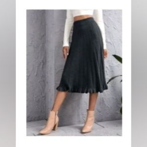 NEW Cable Knit Ruffle Hem Sweater Skirt